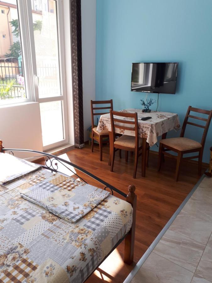Flowers Studio Pomorie Exterior photo