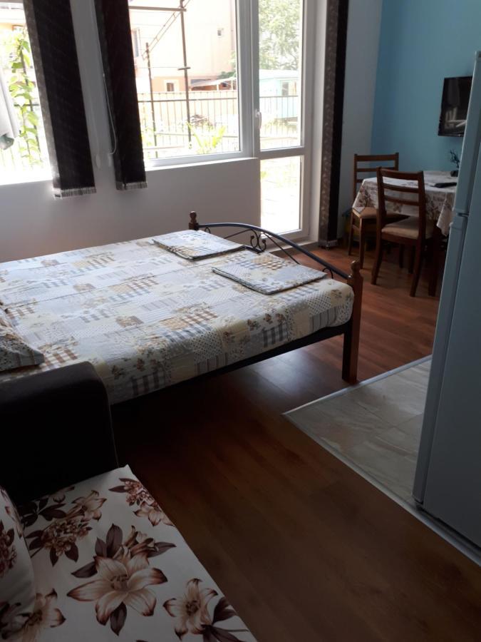 Flowers Studio Pomorie Exterior photo